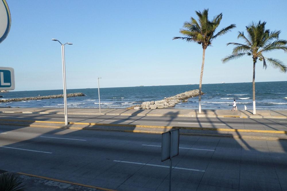 Hotel Suites Mediterraneo Boca Del Rio Veracruz Exterior photo